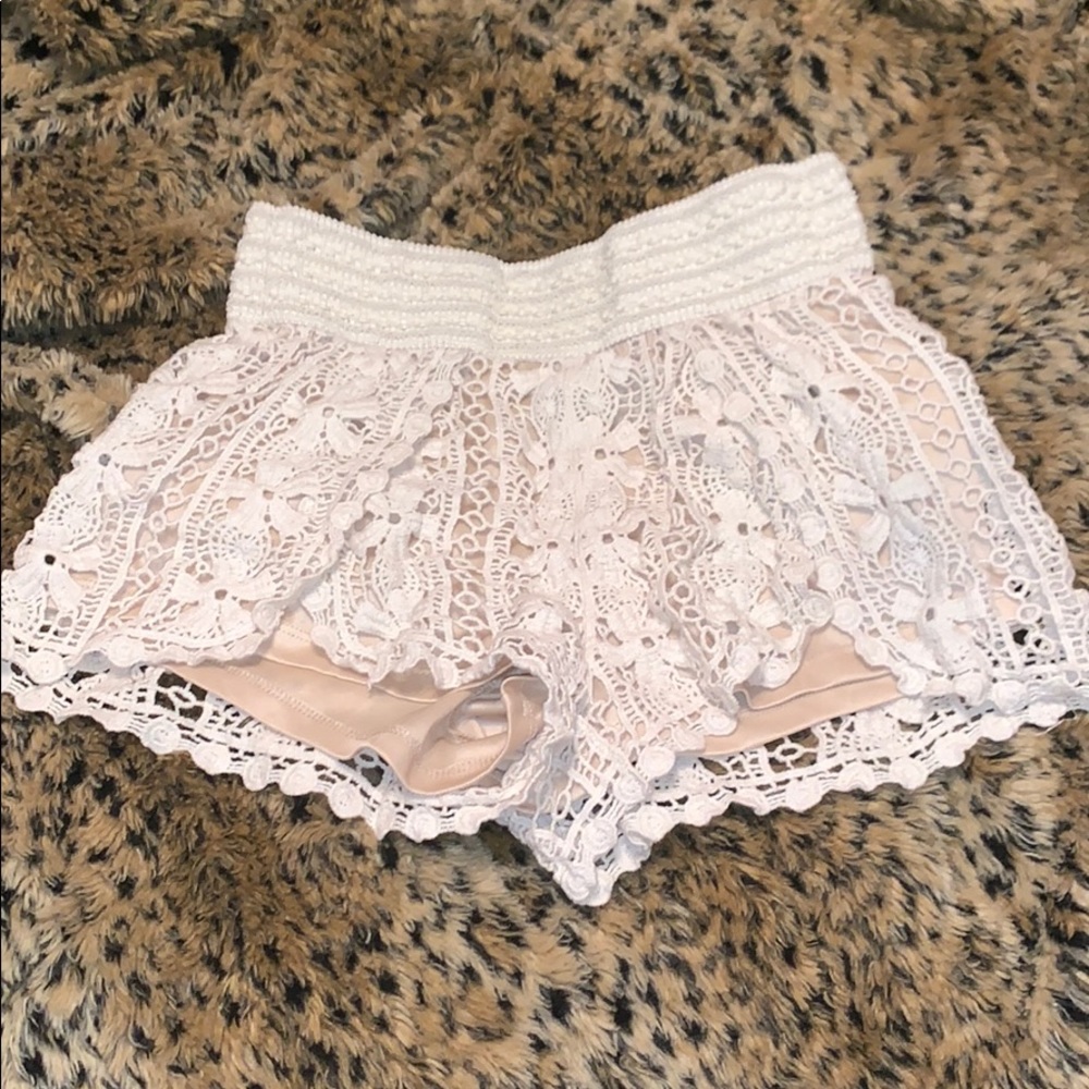 illa illa laced shorts